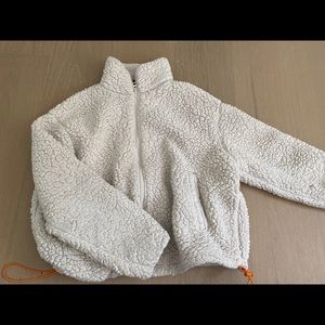 🛒 H&M fluffy hoodie
